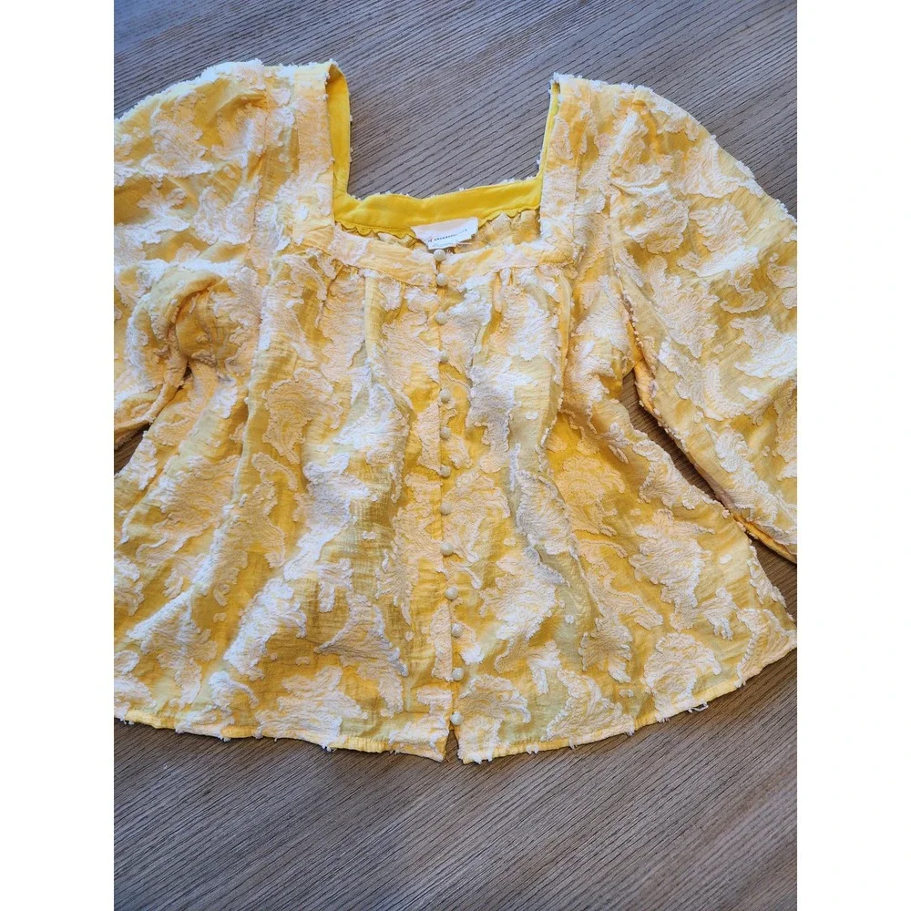 Anthropologie ☀️anthropologie textured
